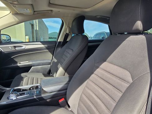 Used 2019 Ford Fusion SE FWD image 21