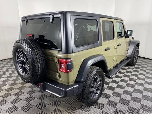 Used 2025 Jeep Wrangler Sport S image 7