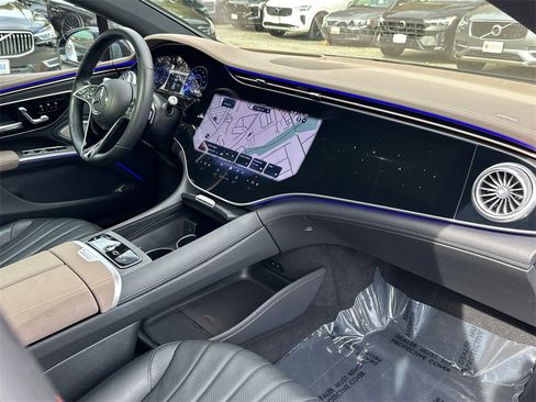 Used 2023 Mercedes-Benz EQS 580 4MATIC Sedan w/ Exclusive Trim Package image 15