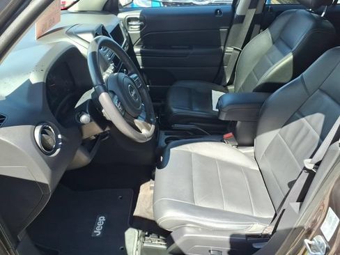 Used 2017 Jeep Patriot 4WD image 14