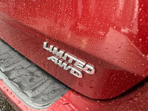 Used 2017 Toyota Sienna Limited Premium image 9