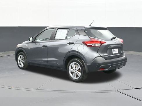 Used 2019 Nissan Kicks S image 9