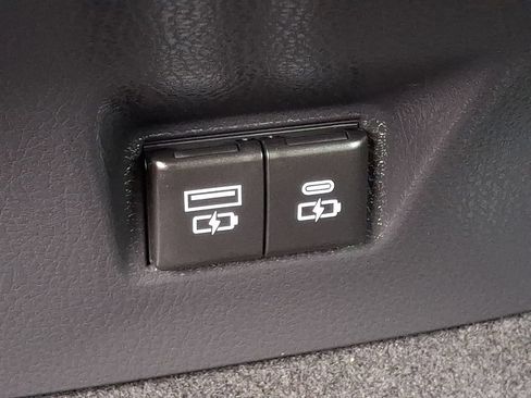 Used 2025 Toyota Camry XLE w/ Premium Plus Package FWD image 11