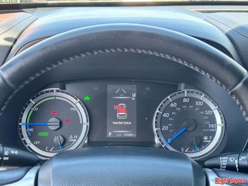 Used 2022 Toyota Highlander LE FWD image 23