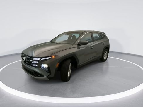 Used 2026 Hyundai Tucson SE FWD image 8