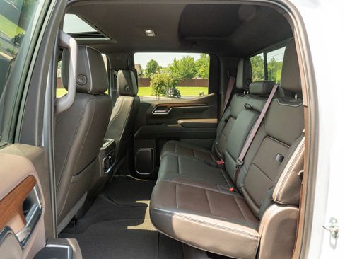 Used 2023 GMC Sierra 1500 Denali w/ Denali Reserve Package AWD/4WD image 15