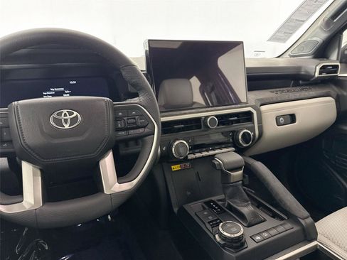 Certified 2024 Toyota Tacoma Limited AWD/4WD image 33