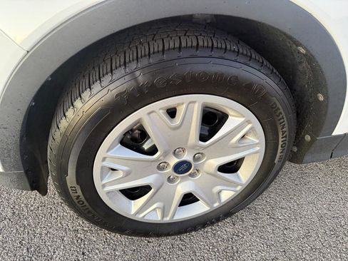 Used 2014 Ford Escape S image 9