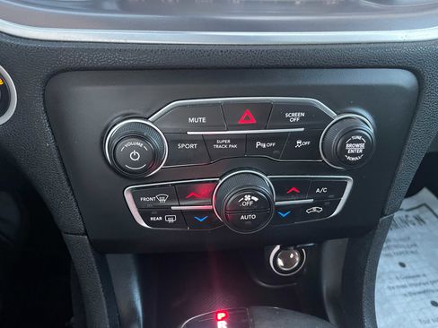 Used 2019 Dodge Charger GT image 22