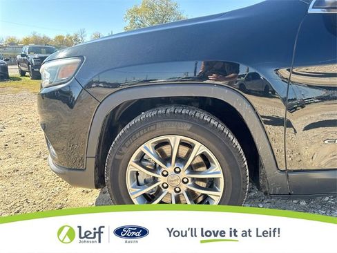 Used 2019 Jeep Cherokee Latitude Plus image 23