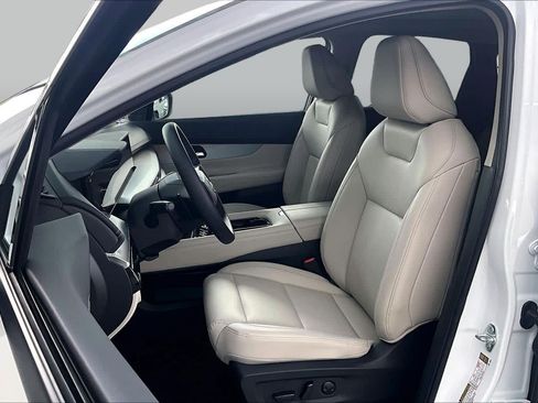 Certified 2025 Nissan Murano SL w/ Cargo Package AWD/4WD image 8