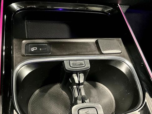 Used 2022 Mercedes-Benz GLB 250 image 31