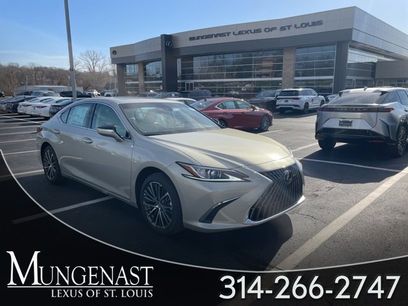 Used 2025 Lexus ES 350 w/ Premium Package