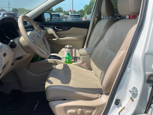 Used 2015 Nissan Rogue SL w/ SL Premium Package FWD image 13