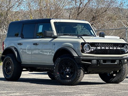 New 2026 Ford Bronco Big Bend w/ Black Diamond Package image 1