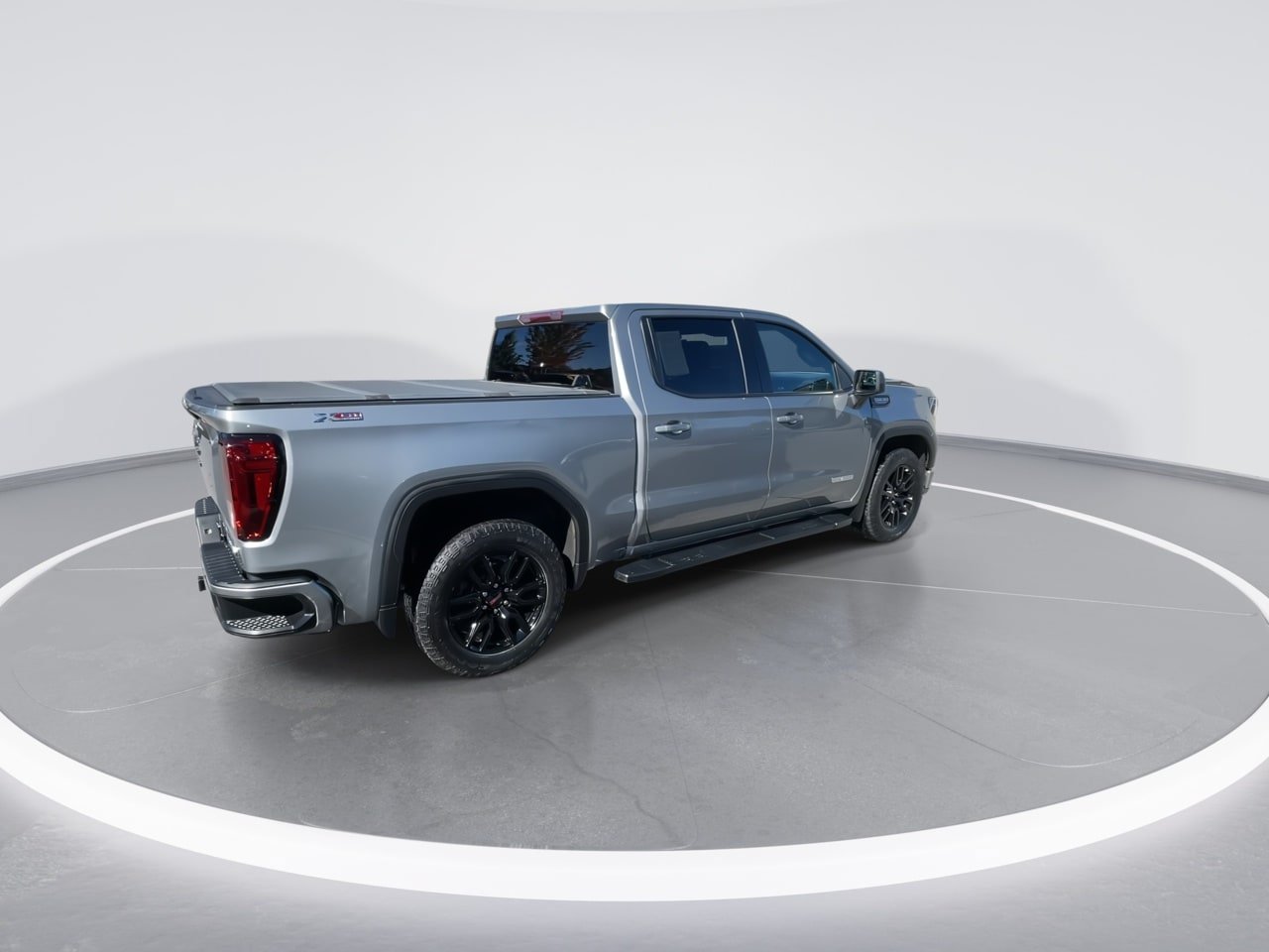 Used 2024 GMC Sierra 1500 Elevation w/ X31 Off-Road Package AWD/4WD image 8