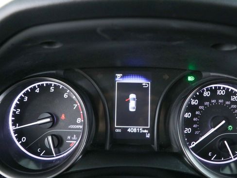 Used 2024 Toyota Camry SE FWD image 12