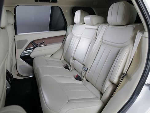 Used 2023 Land Rover Range Rover SE AWD/4WD image 12