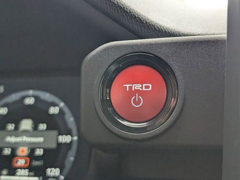 Used 2025 Toyota 4Runner TRD Off-Road image 13