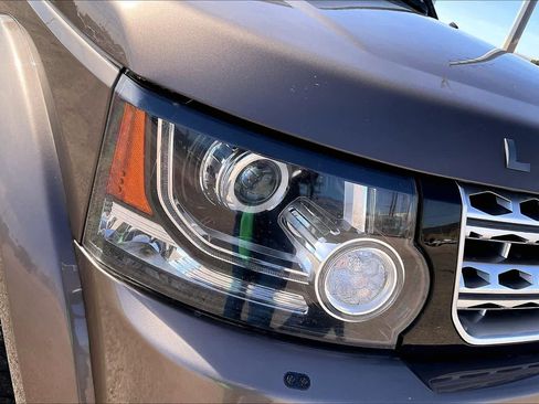 Used 2016 Land Rover LR4 HSE LUX image 28