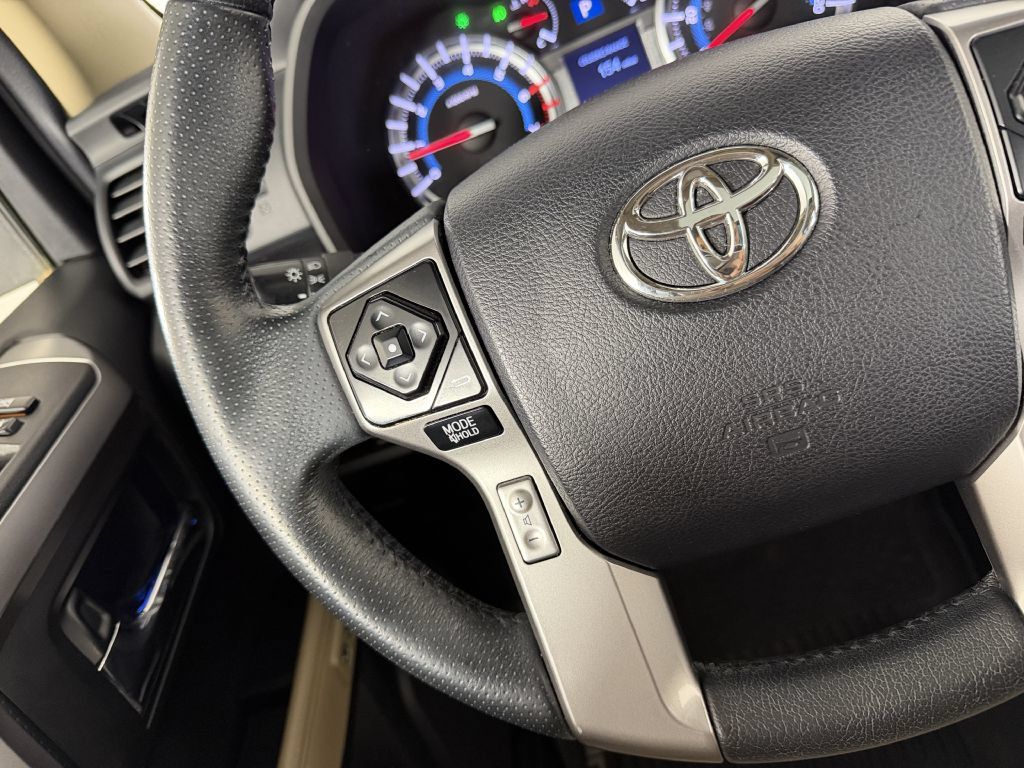 Used 2018 Toyota 4Runner Limited AWD/4WD image 27
