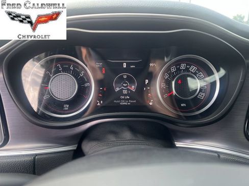 Used 2015 Dodge Challenger SXT w/ Super Sport Group (SS/T) RWD image 18