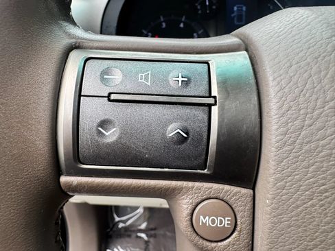 Used 2013 Lexus GX 460 w/ Comfort Plus Pkg AWD/4WD image 28