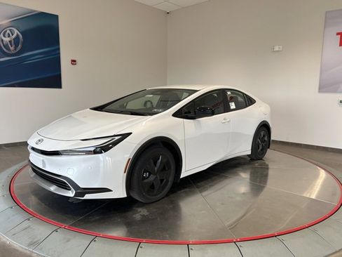 New 2026 Toyota Prius Plug-In Hybrid image 2