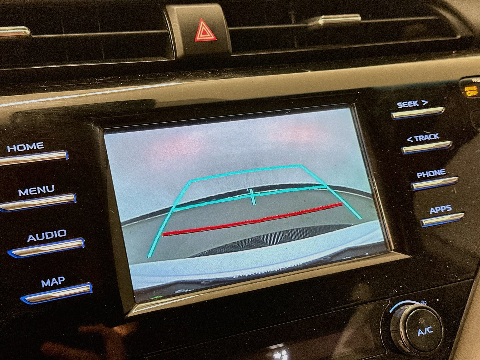 Used 2019 Toyota Camry SE w/ Carpet Mat Package FWD image 23