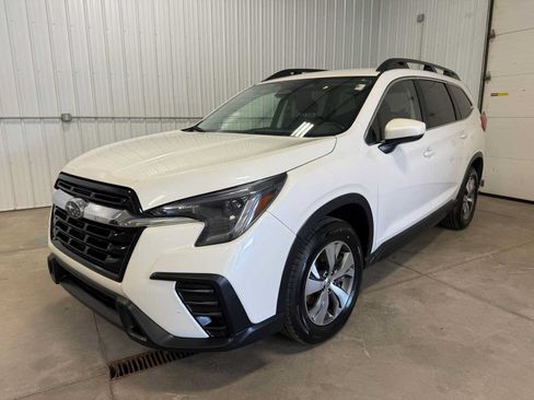 Certified 2024 Subaru Ascent Premium w/ Convenience Package AWD/4WD image 1