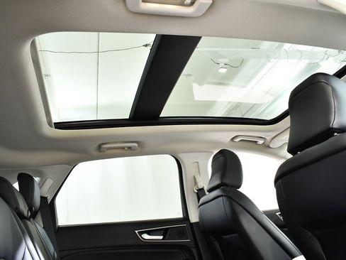 Used 2022 Ford Edge SEL w/ Convenience Package image 18