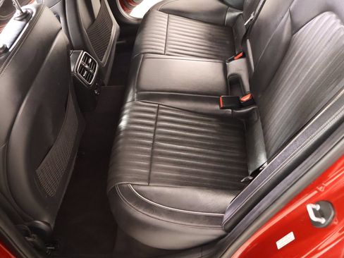 Used 2019 Genesis G70 2.0T Advanced w/ Elite Package RWD image 13