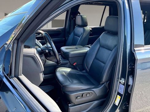 Used 2021 Chevrolet Tahoe Z71 w/ Luxury Package AWD/4WD image 27