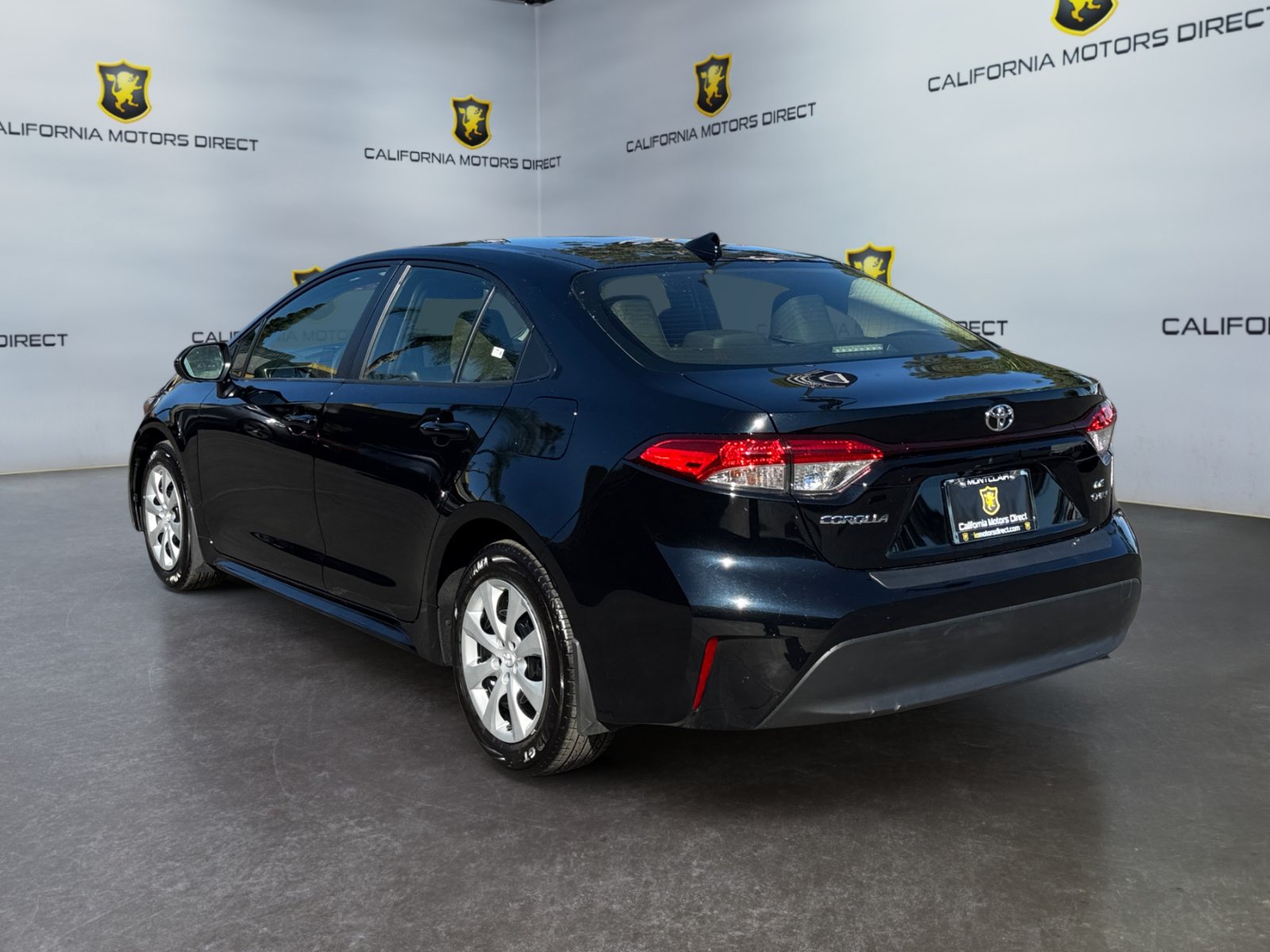 Used 2026 Toyota Corolla LE FWD image 3