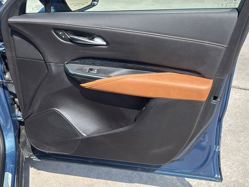 Used 2024 Cadillac XT4 Premium Luxury FWD image 32