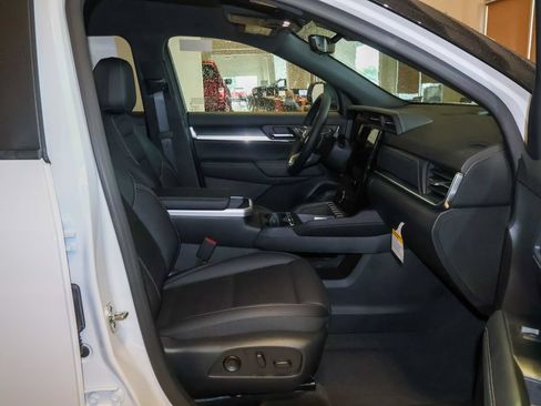 New 2027 GMC Terrain Elevation w/ Elevation Premium Package AWD/4WD image 39