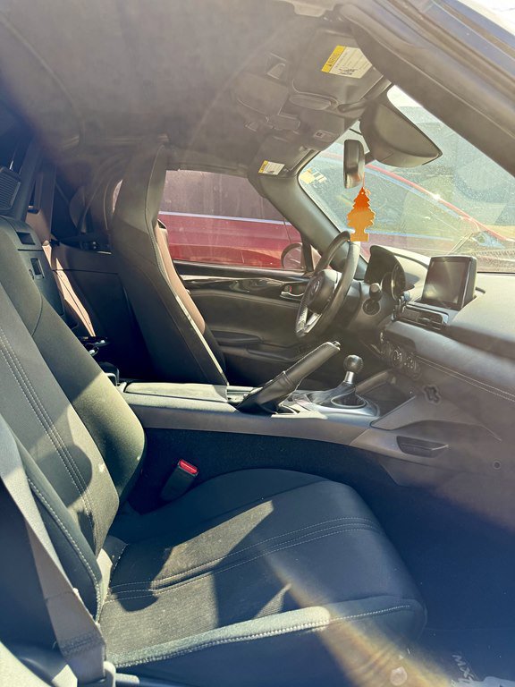 Used 2020 MAZDA MX-5 Miata Club RWD image 3