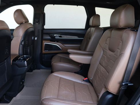 Used 2021 Kia Telluride SX w/ SX Prestige Package AWD/4WD image 20
