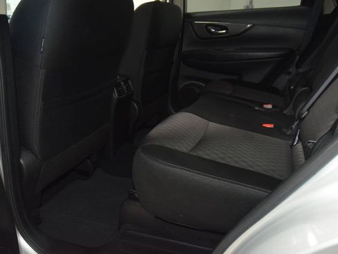 Used 2018 Nissan Rogue SV AWD/4WD image 42