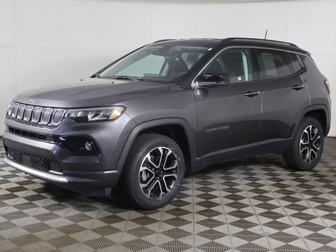 Used 2022 Jeep Compass Limited AWD/4WD image 6