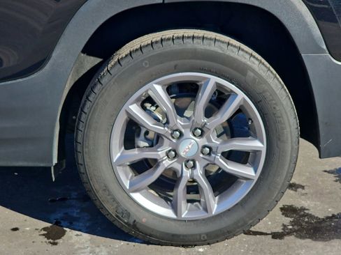 Used 2024 GMC Terrain SLT image 36