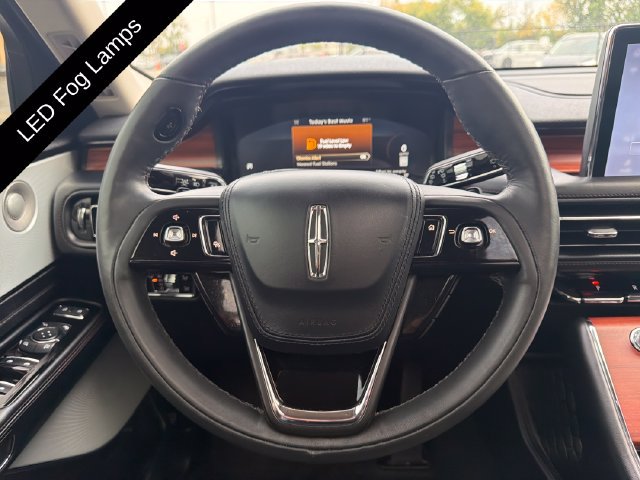 Used 2024 Lincoln Aviator Reserve w/ Equipment Group 201A AWD/4WD image 17