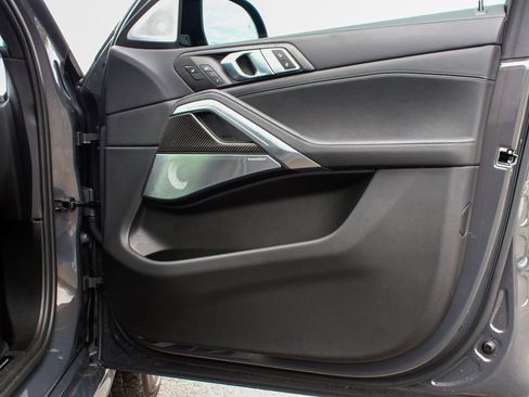 Used 2025 BMW X6 M Competition w/ Executive Package image 11