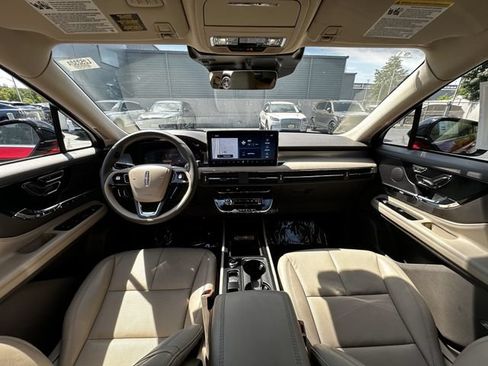 Certified 2023 Lincoln Corsair AWD w/ Equipment Group 101A image 3