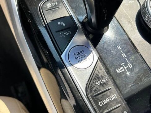 Used 2019 BMW 330i xDrive Sedan w/ Convenience Package AWD/4WD image 22