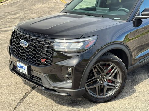 Used 2026 Ford Explorer ST AWD/4WD image 8