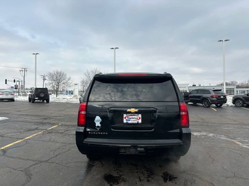 Used 2015 Chevrolet Suburban LT image 7