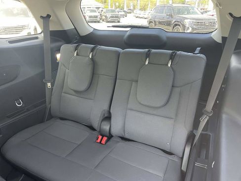 Used 2025 Ford Explorer Active AWD/4WD image 10