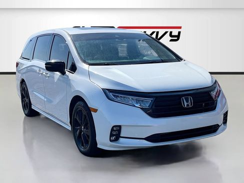 Used 2024 Honda Odyssey Sport image 1