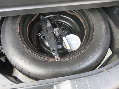 Used 2016 Toyota RAV4 XLE image 33